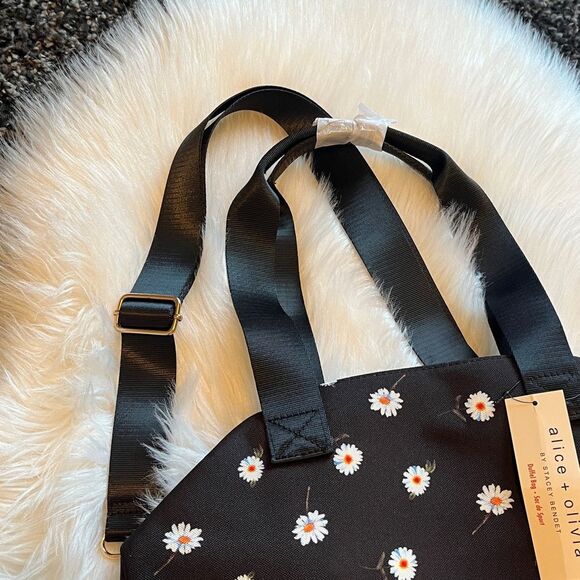 New! Alice + Olivia by Stacey Bendet  Daisy Print Duffel Bag - Picture 6 of 16